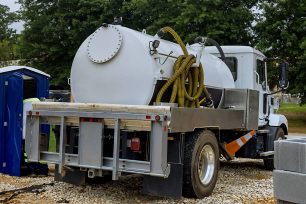Best Portable toilet rental cost  in Middletown, KY